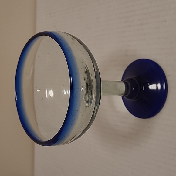 Pair of Beautiful Handblown Margarita Glasses - Picture 11 of 15